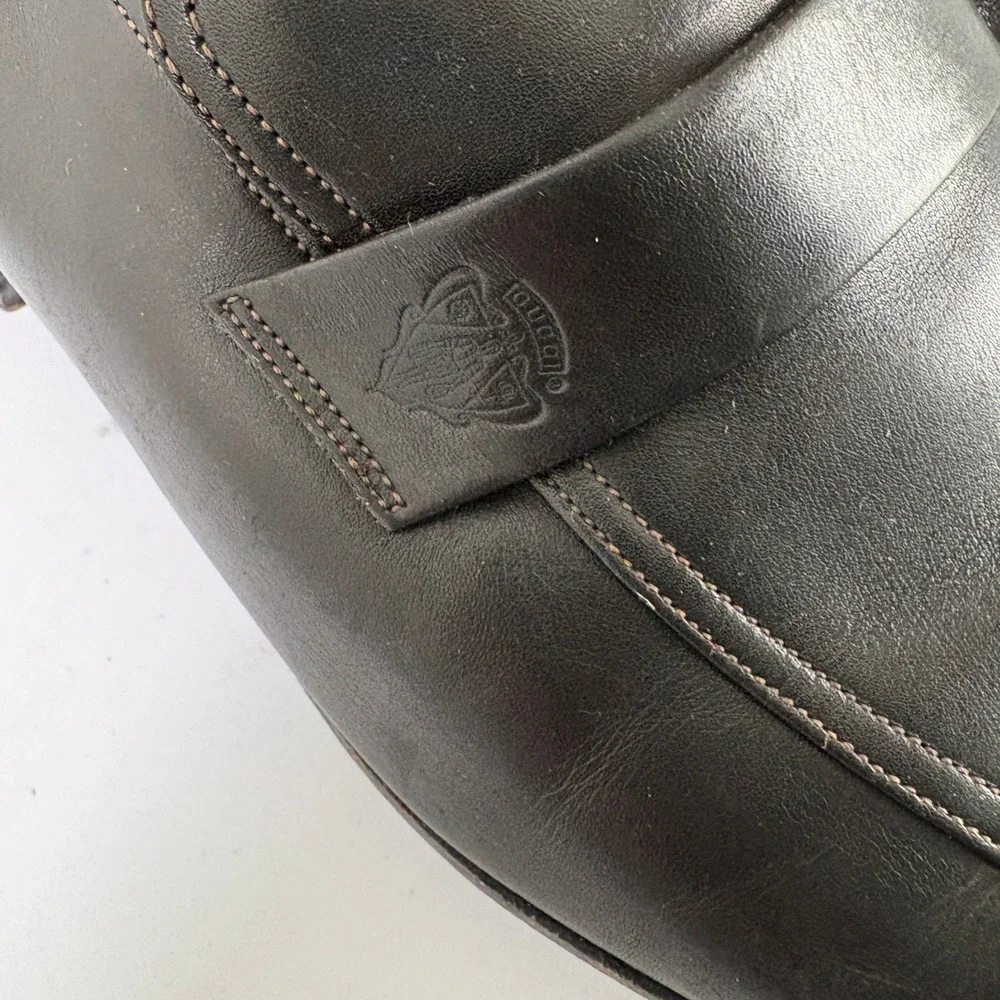 Gucci Loafers Mens 9.5 E Black Leather Crest Embossed Slip On Italy Dress Shoes